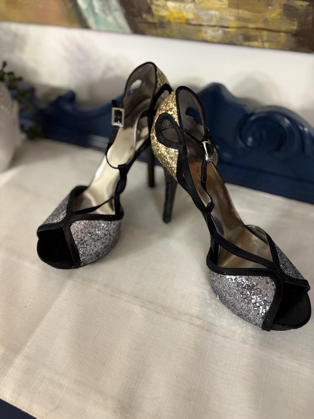 GUESS Pewter Multi-Texture Glitter T-Strap Platform Heels GUESS US Women's 8.5